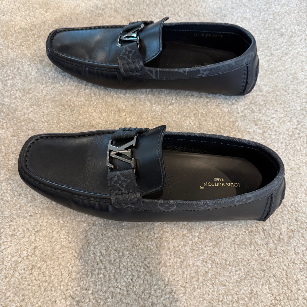 Louis Vuitton Men's Elegant Black Slip-Ons (Drivers)